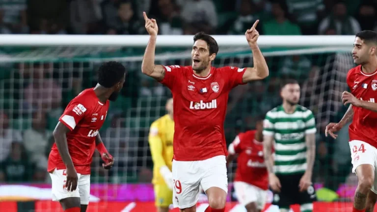 “Being a Porto player… Gonçalo Paciência will give his life to score against Benfica”