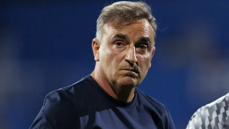 Official: Carlos Carvalhal fired from Famalicão after elimination in the Cup