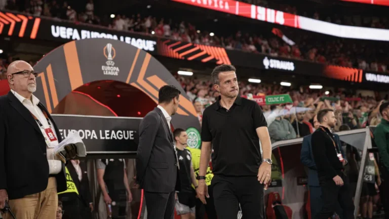 Calendar and travel force Marco Silva to plan management at Benfica