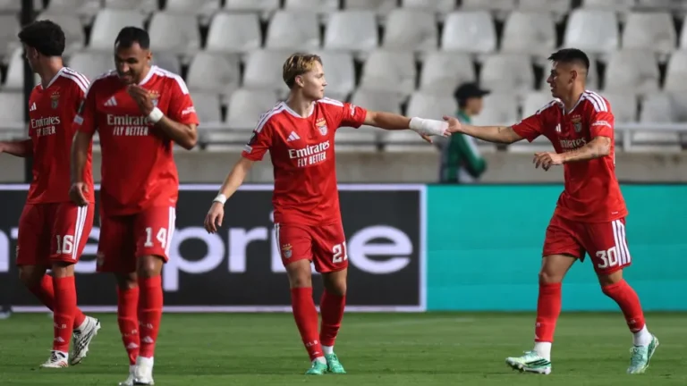 Echeverri already talks about the future in Lisbon: “Continuing at Benfica would be beautiful”