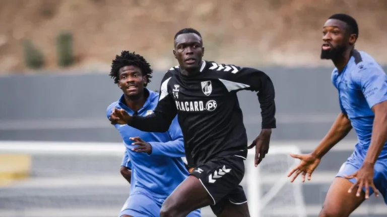 Vitória SC beats Feirense in a private game