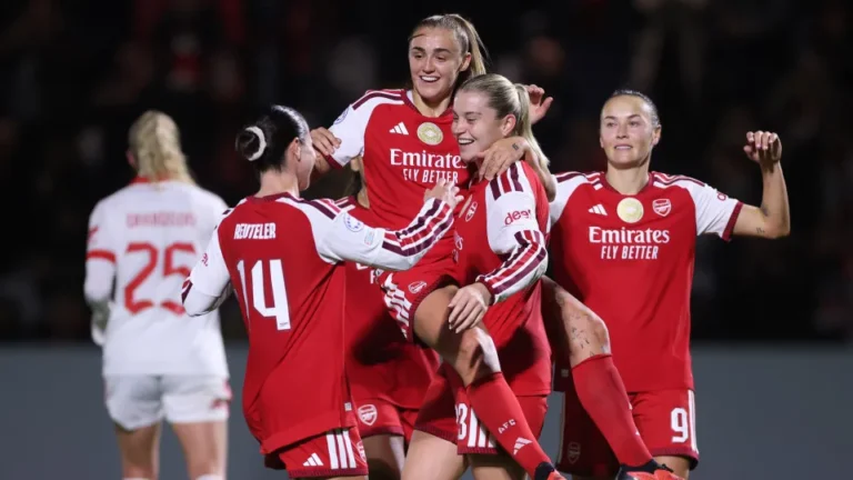 Russo shines for Arsenal and defeats Benfica in the Champions League